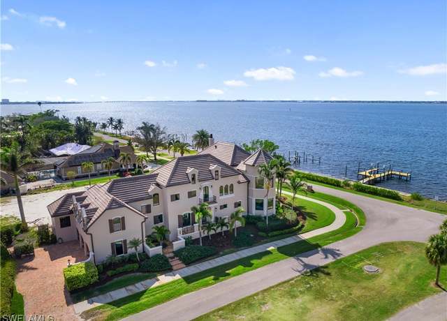 Property at 6005 W Riverside Dr, Fort Myers, FL 33919, 5 beds, 5 baths
