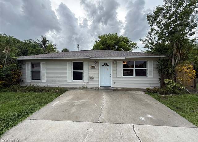 Property at 12135 Americus Ln, Naples, FL 34113, 3 beds, 1 bath