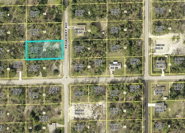 Property at 1403 Broadway Ave, Lehigh Acres, FL 33972