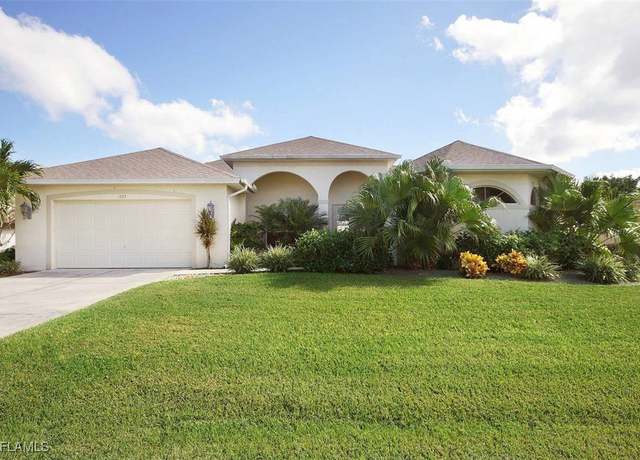 Property at 1725 SE 10th Pl, Cape Coral, FL 33990, 3 beds, 3 baths