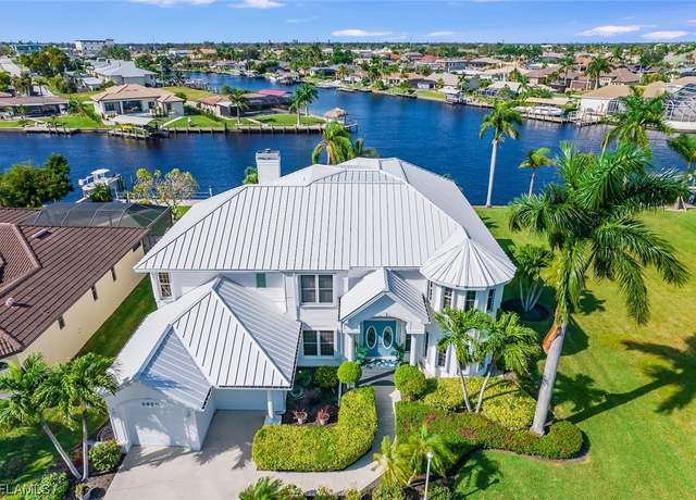 Property at 4630 SE 20th Ave, Cape Coral, FL 33904, 4 beds, 4.5 baths