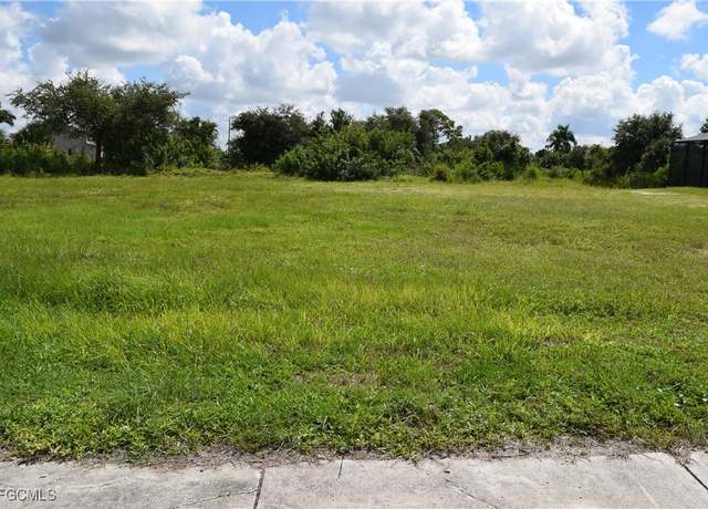 Property at 1621 Surfside Blvd, Cape Coral, FL 33991