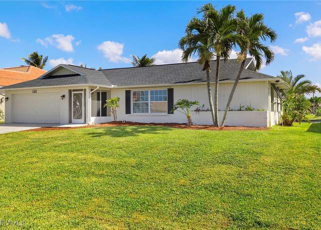 Property at 4709 SW 25th Pl, Cape Coral, FL 33914, 3 beds, 2 baths