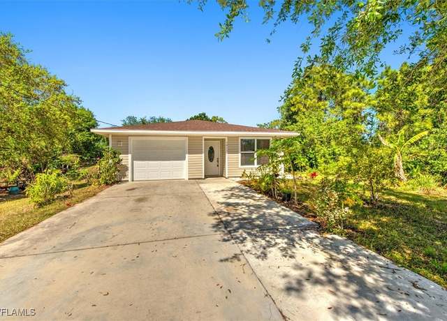 Property at 5011 Moon Ln, Labelle, FL 33935, 4 beds, 2 baths