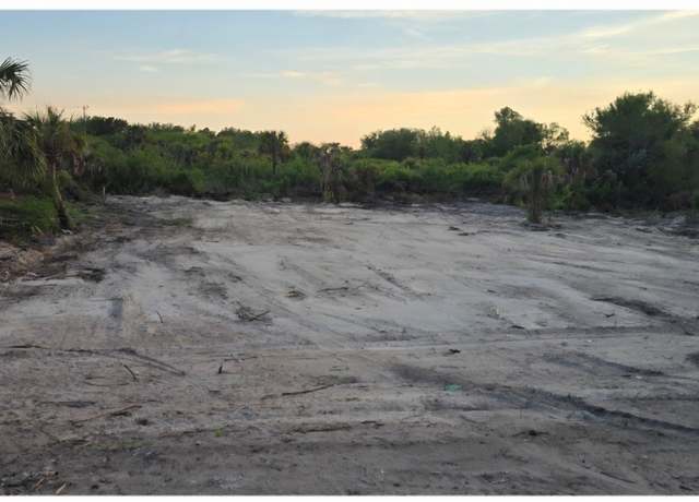 Property at 302 Pinehurst Ave, Lehigh Acres, FL 33974
