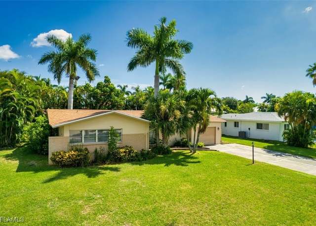 Property at 412 Bayshore Dr, Cape Coral, FL 33904, 3 beds, 2 baths