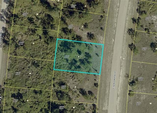 Property at 630 Eisenhower Blvd, Lehigh Acres, FL 33974