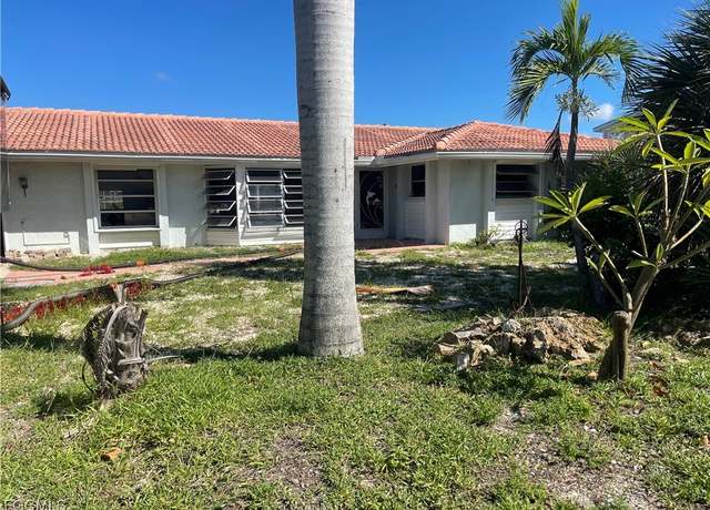 Property at 139 Ibis St, Fort Myers Beach, FL 33931, 3 beds, 2 baths