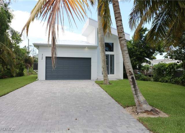 Property at 3152 Karen Dr, Naples, FL 34112, 3 beds, 3 baths