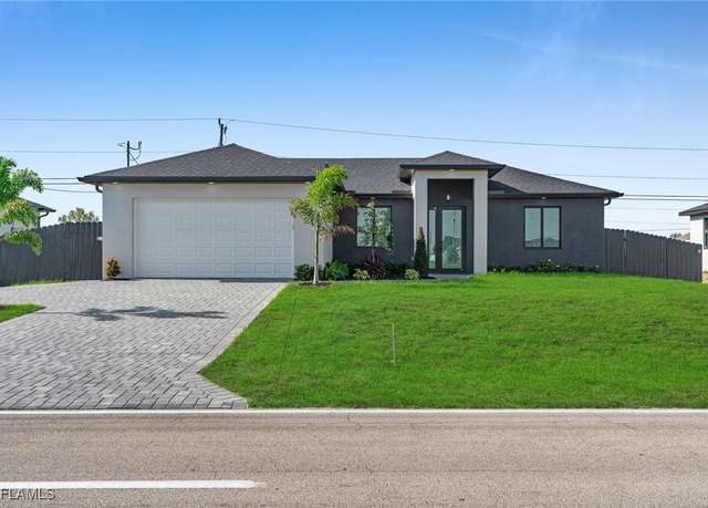 Property at 127 Kismet Pkwy E, Cape Coral, FL 33909, 3 beds, 2 baths
