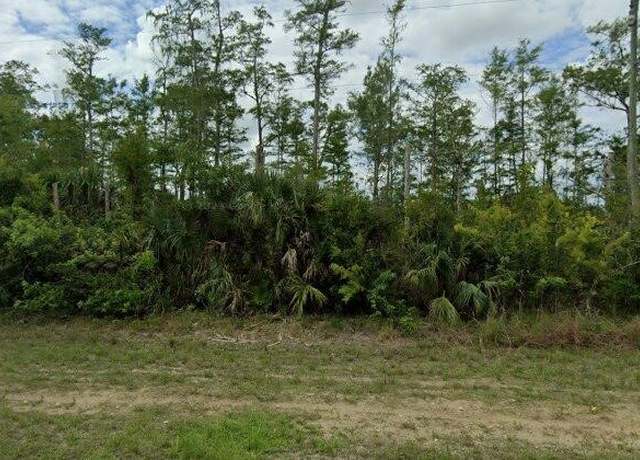 Property at 439 Greenbriar Blvd, Lehigh Acres, FL 33972