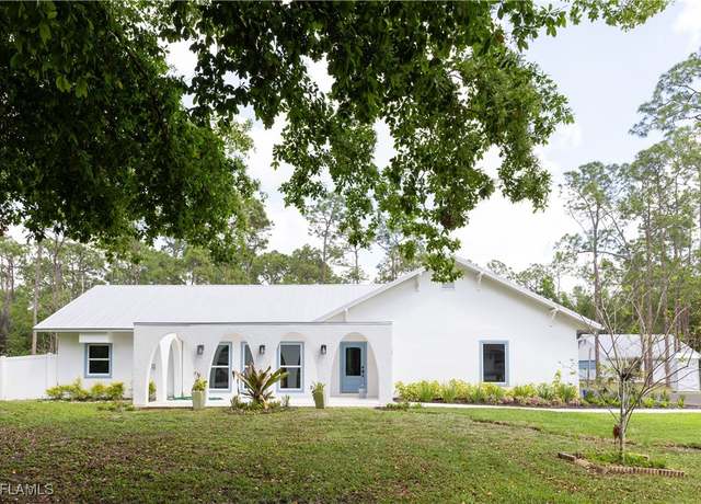 Property at 5588 Wendy Ln, Naples, FL 34112, 5 beds, 4 baths