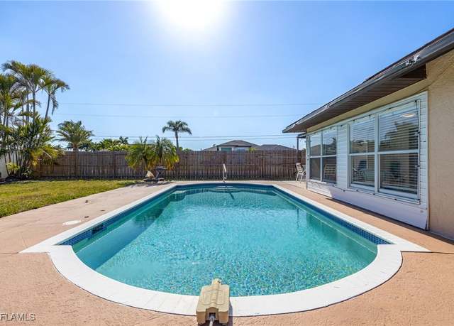 Property at 432 SW 38th Ter, Cape Coral, FL 33914, 2 beds, 2 baths