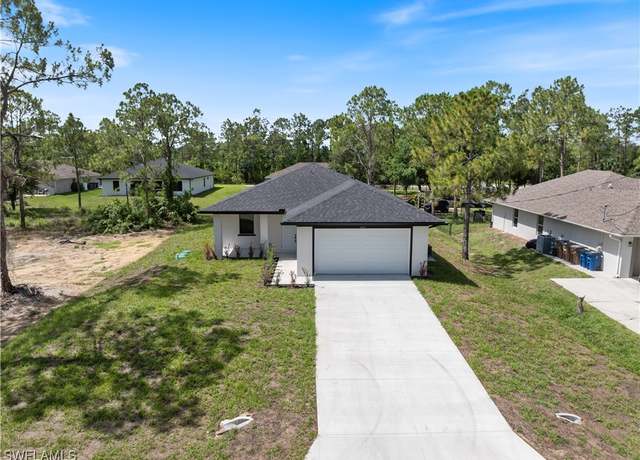 Property at 2907 55th St W, Lehigh Acres, FL 33971, 3 beds, 2 baths