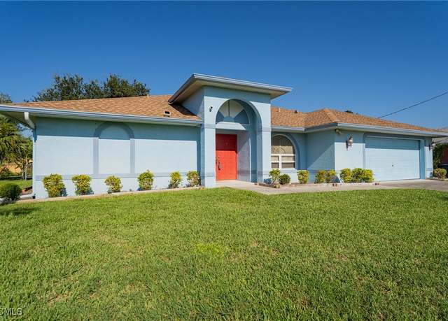 Property at 824 SE 3rd Pl, Cape Coral, FL 33990, 3 beds, 2 baths