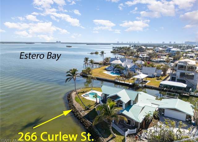 Property at 266 Curlew St, Fort Myers Beach, FL 33931, 4 beds, 3.5 baths