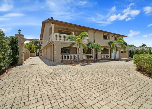 Property at 1434 Alhambra Dr, Fort Myers, FL 33901, 4 beds, 3.5 baths