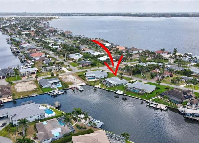 Property at 149 Bayshore Dr, Cape Coral, FL 33904, 2 beds, 2 baths