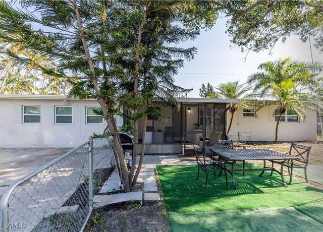 Property at 2123 Braman Ave, Fort Myers, FL 33901, 5 beds, 3 baths