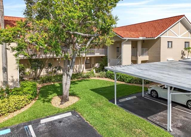 Property at 9652 Windsor Gardens Ln #105, Fort Myers, FL 33919, 2 beds, 2 baths