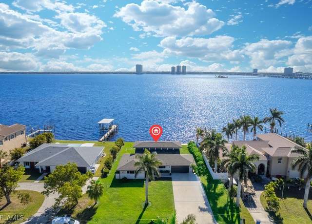 Property at 107 E North Shore Ave, North Fort Myers, FL 33917, 3 beds, 3 baths