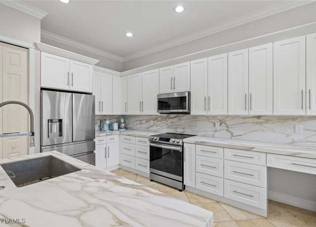 Property at 7080 Bergamo Way #201, Fort Myers, FL 33966, 3 beds, 2.5 baths