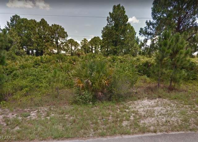 Property at 1241 Songbird St, Fort Myers, FL 33913