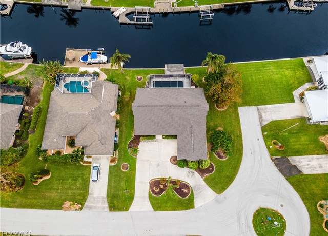 Property at 2523 SE 24th Pl, Cape Coral, FL 33904, 3 beds, 2 baths
