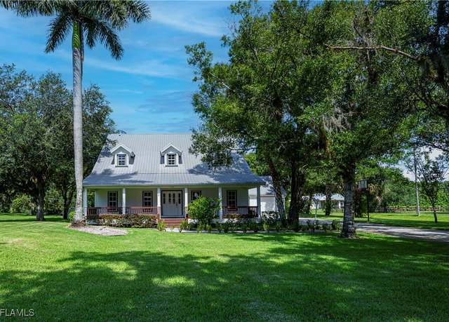 Property at 202 N Cypress St, Labelle, FL 33935, 4 beds, 3 baths