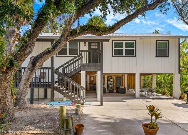 Property at 222 Mango St, Fort Myers Beach, FL 33931, 2 beds, 2 baths