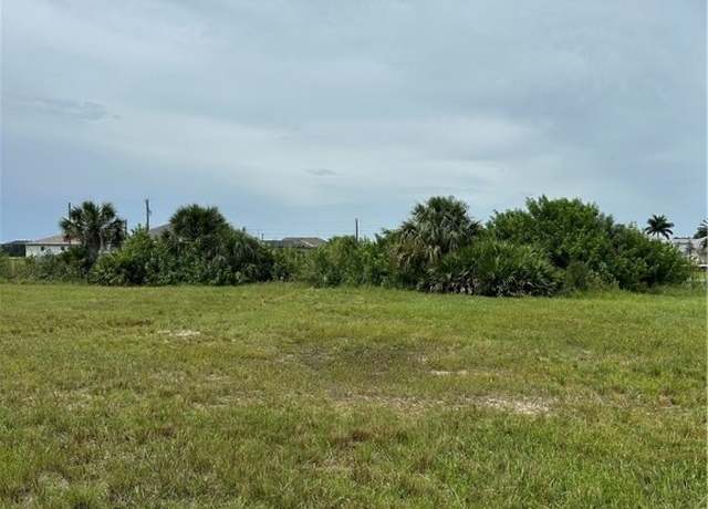 Property at 2917 Ceitus Pkwy, Cape Coral, FL 33991