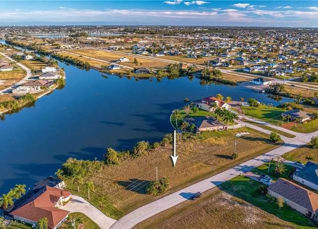 Property at 907 NW 19th Pl, Cape Coral, FL 33993