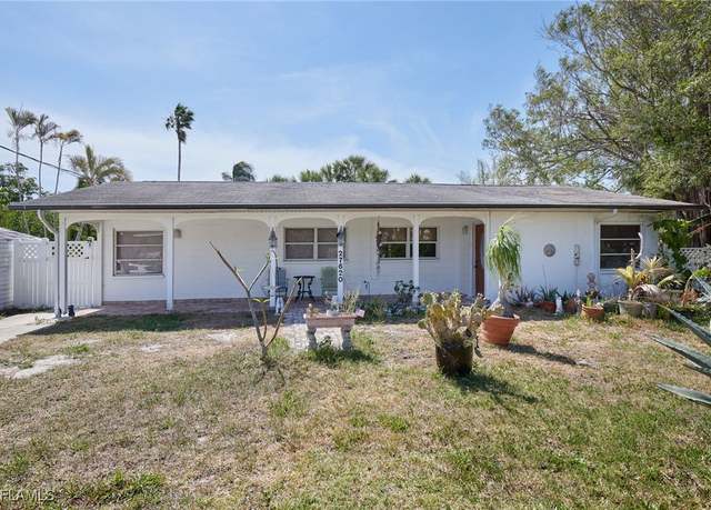 Property at 27620 Riverdale Ln, Bonita Springs, FL 34134, 3 beds, 2 baths