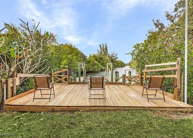 Property at 2235 Santiago Ave, Fort Myers, FL 33905, 3 beds, 2 baths