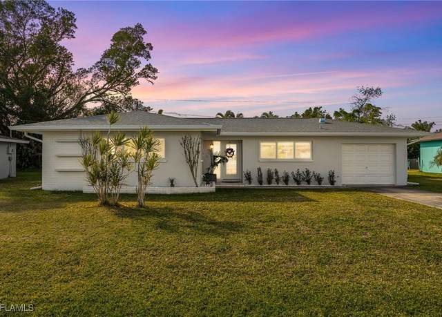 Property at 326 SE 46th Ln, Cape Coral, FL 33904, 2 beds, 2 baths