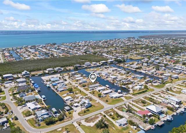 Property at 2753 N Ibis Ct, St. James City, FL 33956, 3 beds, 2.5 baths