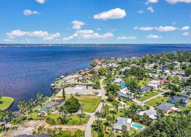 Property at 6923 Old Whiskey Creek Dr, Fort Myers, FL 33919, 5 beds, 4 baths