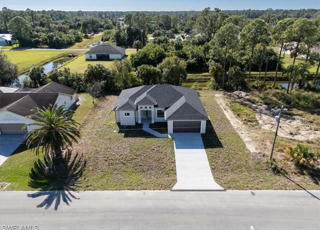 Property at 1436 Graham Cir, Lehigh Acres, FL 33936, 4 beds, 2 baths