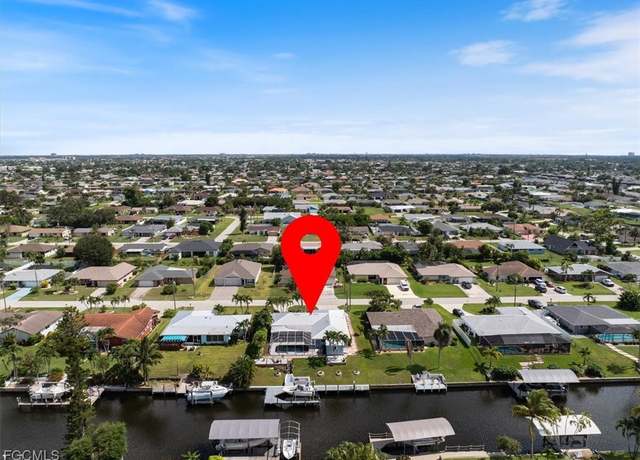 Property at 1121 SE 29th Ter, Cape Coral, FL 33904, 3 beds, 2 baths