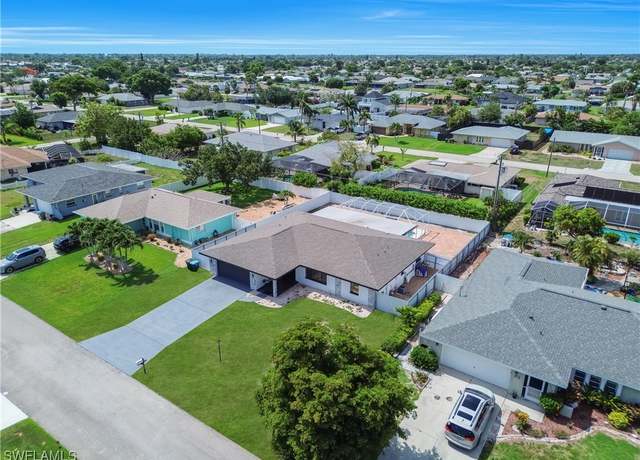 Property at 1313 SE 37th Ter, Cape Coral, FL 33904, 3 beds, 2 baths