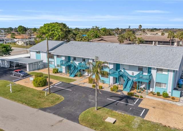 Property at 1005 SE 40th St #2, Cape Coral, FL 33904, 2 beds, 2 baths