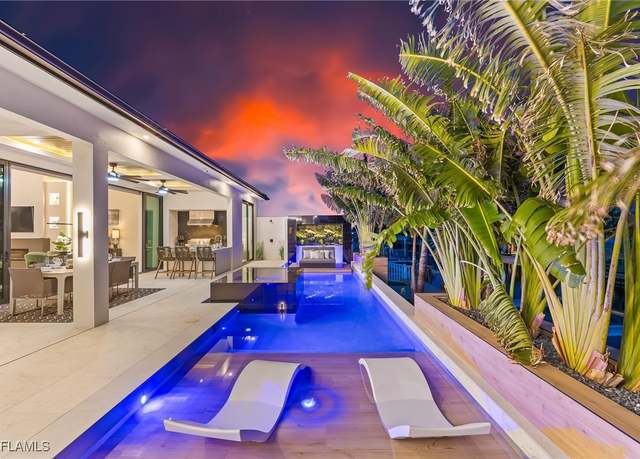 Property at 160 SW 52nd Ter, Cape Coral, FL 33914, 4 beds, 5 baths