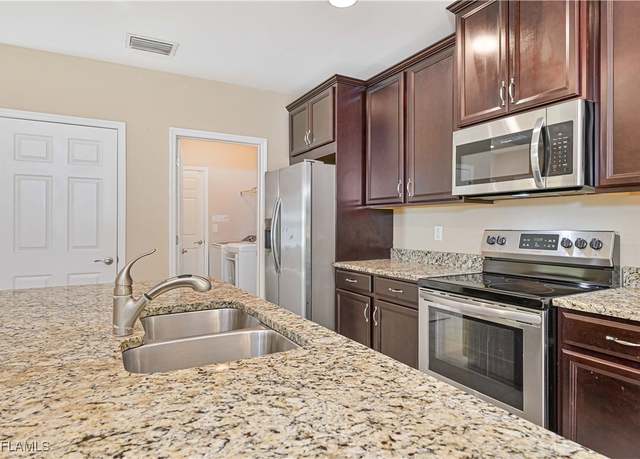 Property at 4346 Dutchess Park Rd, Fort Myers, FL 33916, 2 beds, 2 baths