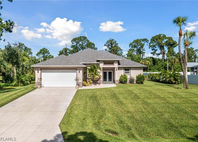 Property at 715 Columbus Ave, Lehigh Acres, FL 33972, 4 beds, 2 baths