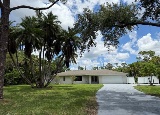 Property at 3715 Liberty Sq, Fort Myers, FL 33908, 5 beds, 3 baths