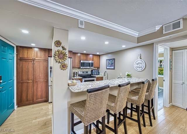 Property at 2885 Palm Beach Blvd #105, Fort Myers, FL 33916, 2 beds, 2 baths