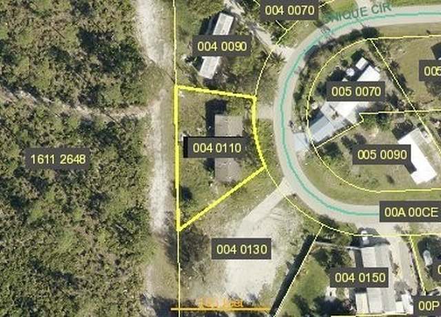 Property at 3686 Unique Cir, Fort Myers, FL 33908, 4 beds, 2 baths