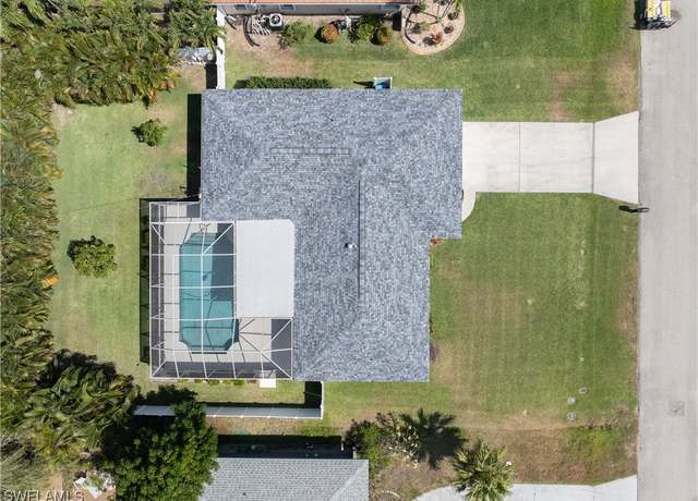 Property at 3802 SE 4th Ave, Cape Coral, FL 33904, 3 beds, 2 baths