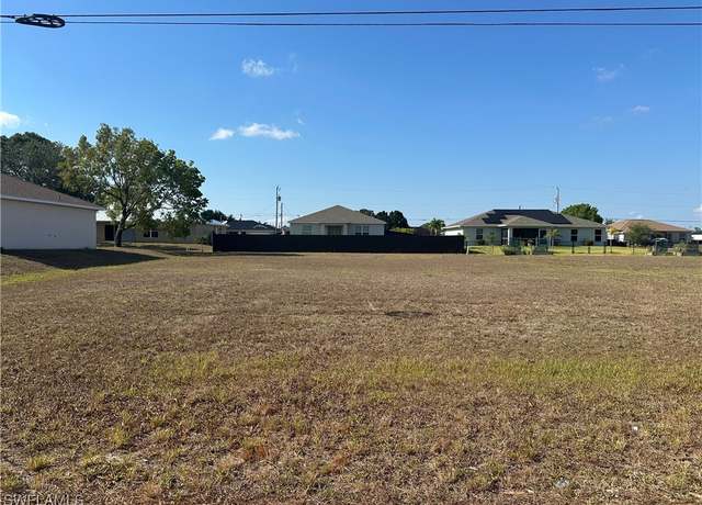 Property at 1515 NE 34th Ln, Cape Coral, FL 33909