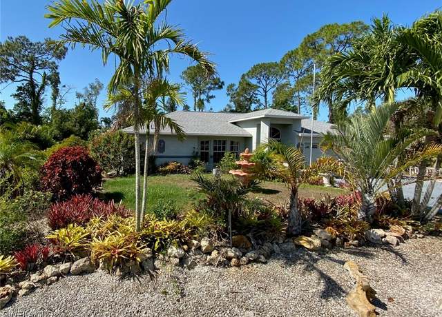 Property at 8164 Harrisburg Dr, Fort Myers, FL 33967, 3 beds, 2 baths